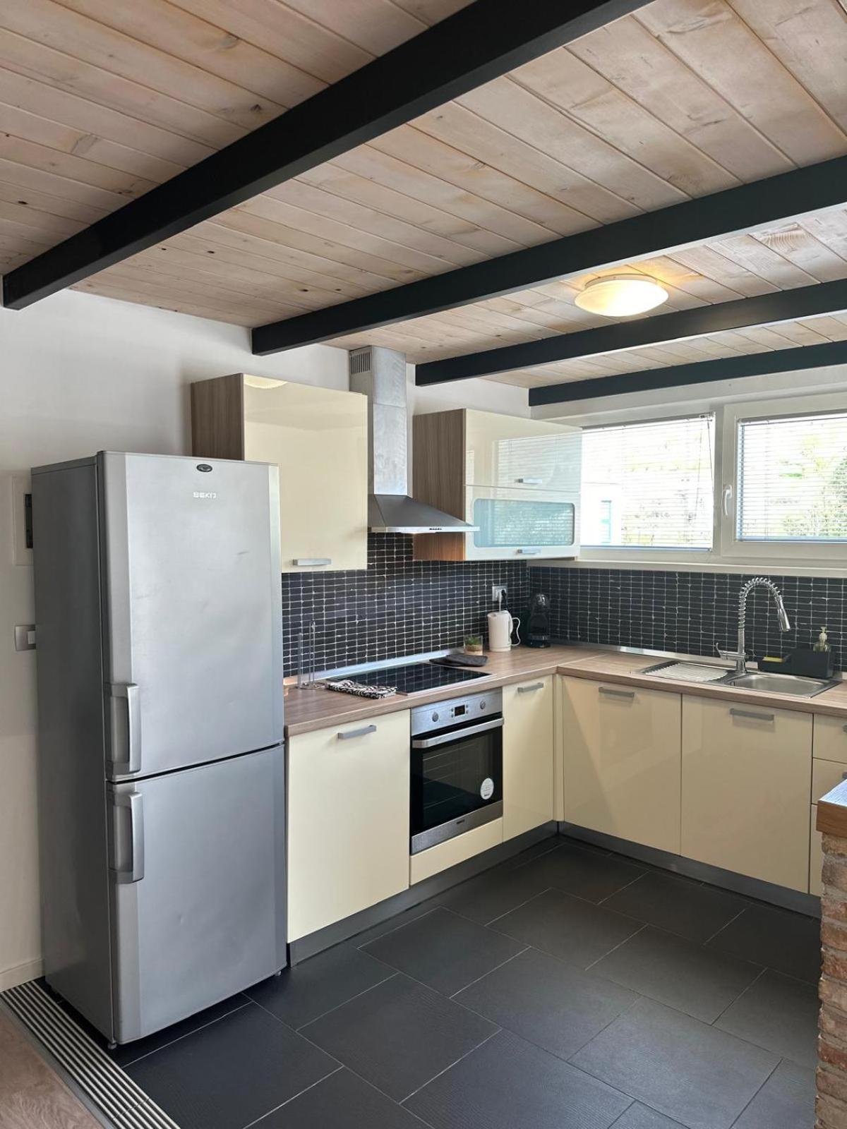 Apartment Stucin Vipava Bagian luar foto
