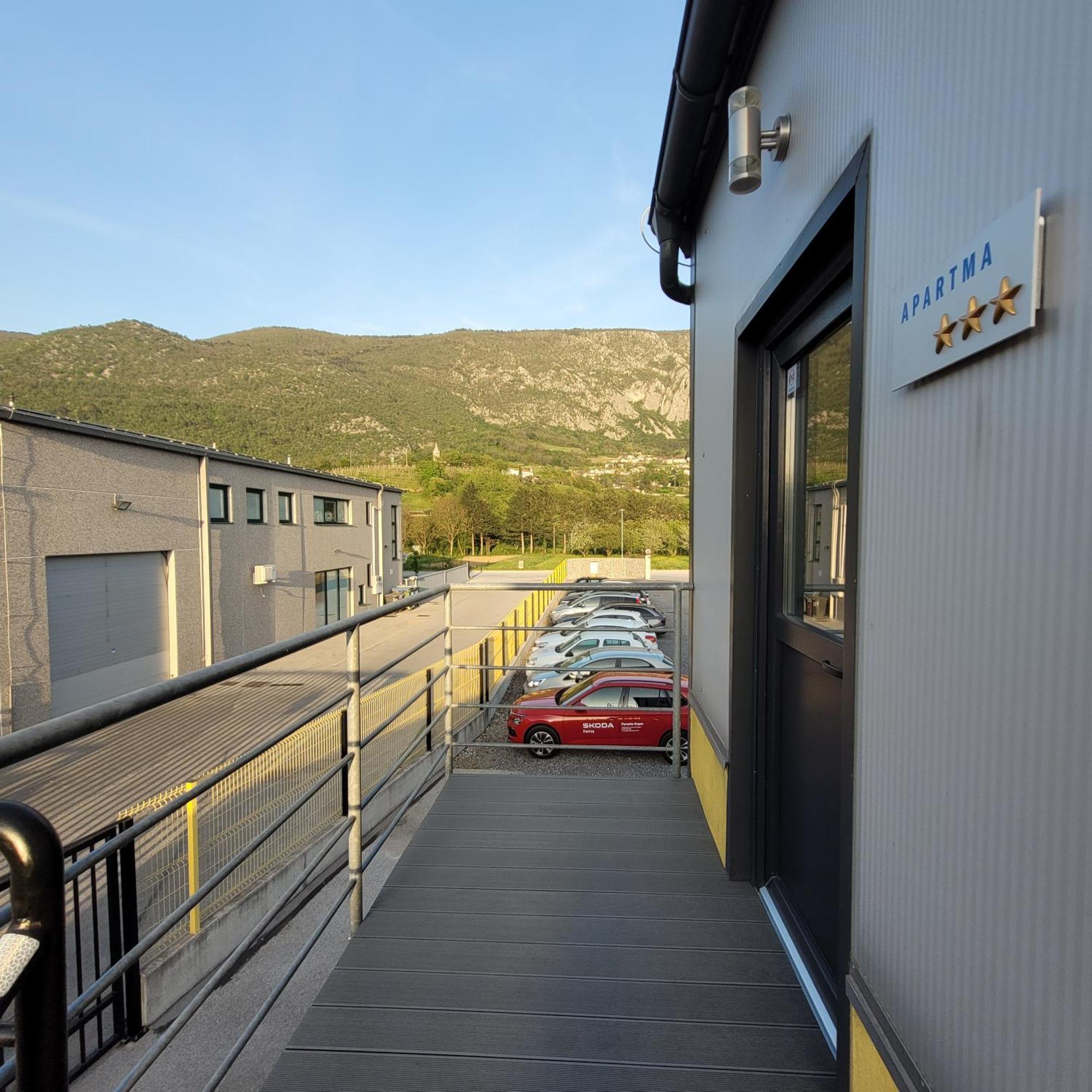 Apartment Stucin Vipava Bagian luar foto